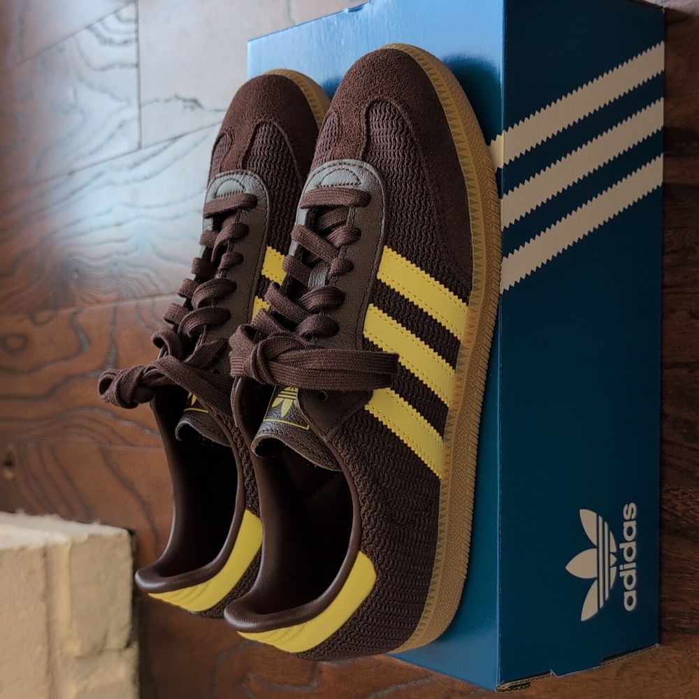 Adidas Women's Samba OG Shoes In Crocheted Shadow Brown & Powder Yellow